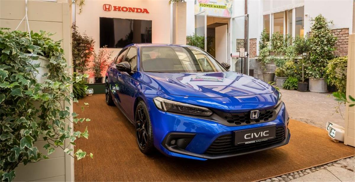 Το ολοκαίνουργιο Honda Civic καταλαμβάνει την κεντρική σκηνή στην εβδομάδα σχεδιασμού στο Μιλάνο